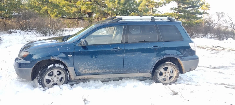 Mitsubishi Outlander 2.0 16v, снимка 4 - Автомобили и джипове - 46864388