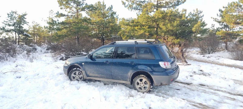 Mitsubishi Outlander 2.0 16v, снимка 3 - Автомобили и джипове - 46864388