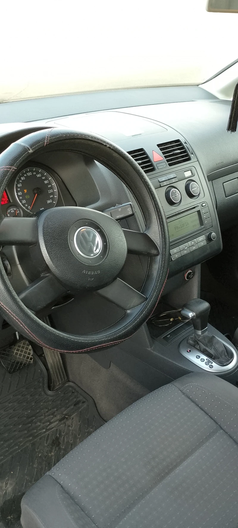 VW Touran fsi, снимка 3 - Автомобили и джипове - 53115322