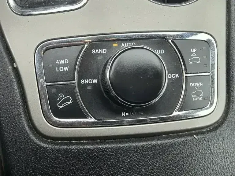 Jeep Grand cherokee 4WD* OVERLAND* ОБДУХ* ПОДГРЕВИ* HARMAN KARDON* PAN, снимка 10 - Автомобили и джипове - 54169705