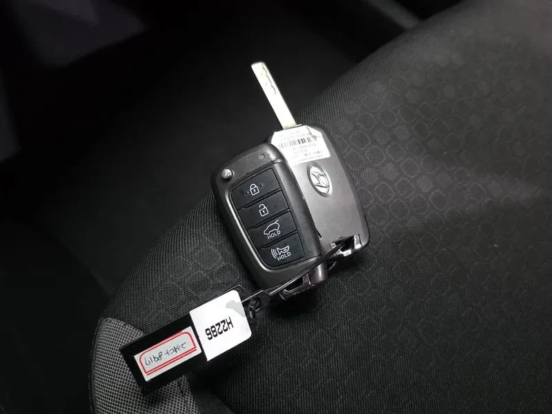 Hyundai Kona 1.6 Turbo 2Wd Smart, снимка 17 - Автомобили и джипове - 56207630