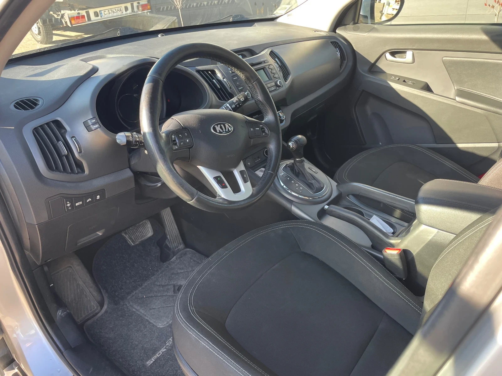 Kia Sportage 2.0 CRDi - изображение 6