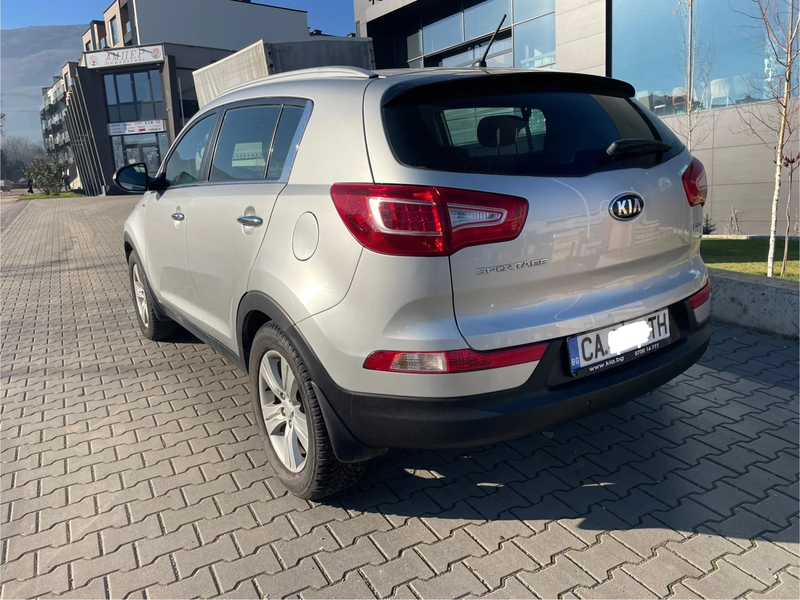 Kia Sportage 2.0 CRDi - изображение 4