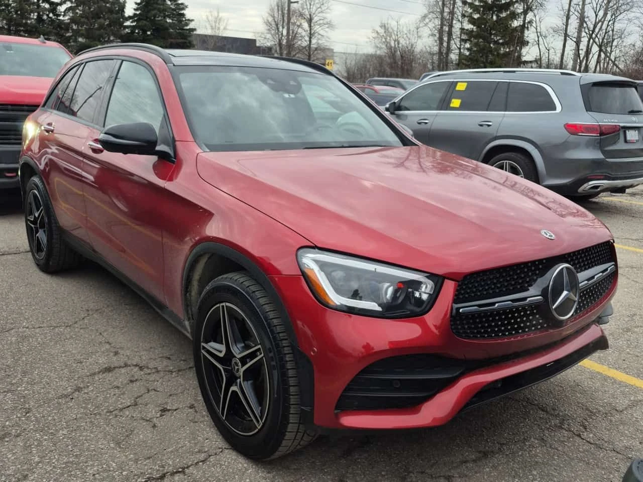 Mercedes-Benz GLC 300 * ДИСТРОНИК* ПОДГРЕВ* ПАНОРАМА* , снимка 2 - Автомобили и джипове - 54034428