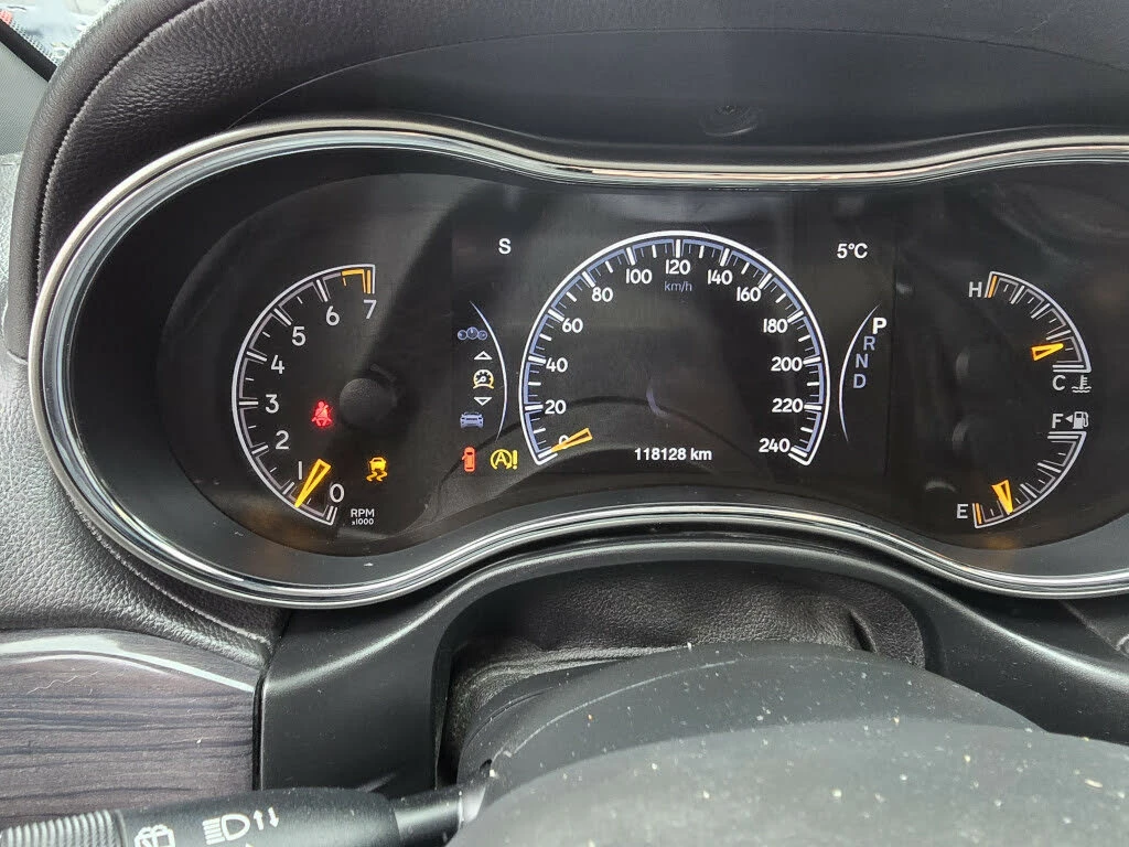 Jeep Grand cherokee 4WD* OVERLAND* ОБДУХ* ПОДГРЕВИ* HARMAN KARDON* PAN, снимка 8 - Автомобили и джипове - 54169705