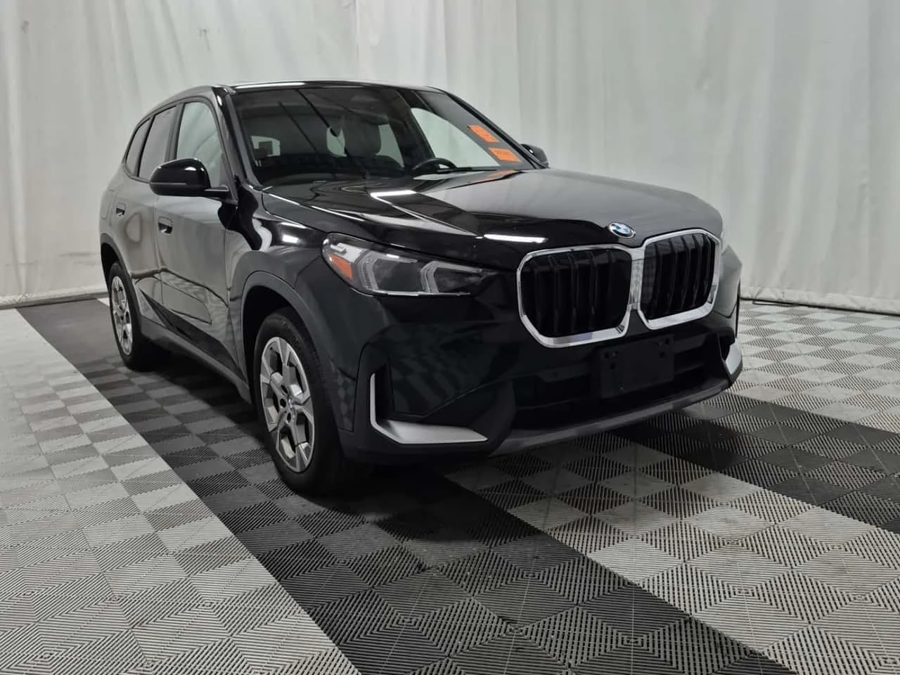 BMW X1 XDRIVE28I| PANO| ПОДГРЕВИ| АМБИЕНТ| 2 КЛЮЧА| , снимка 2 - Автомобили и джипове - 56196370