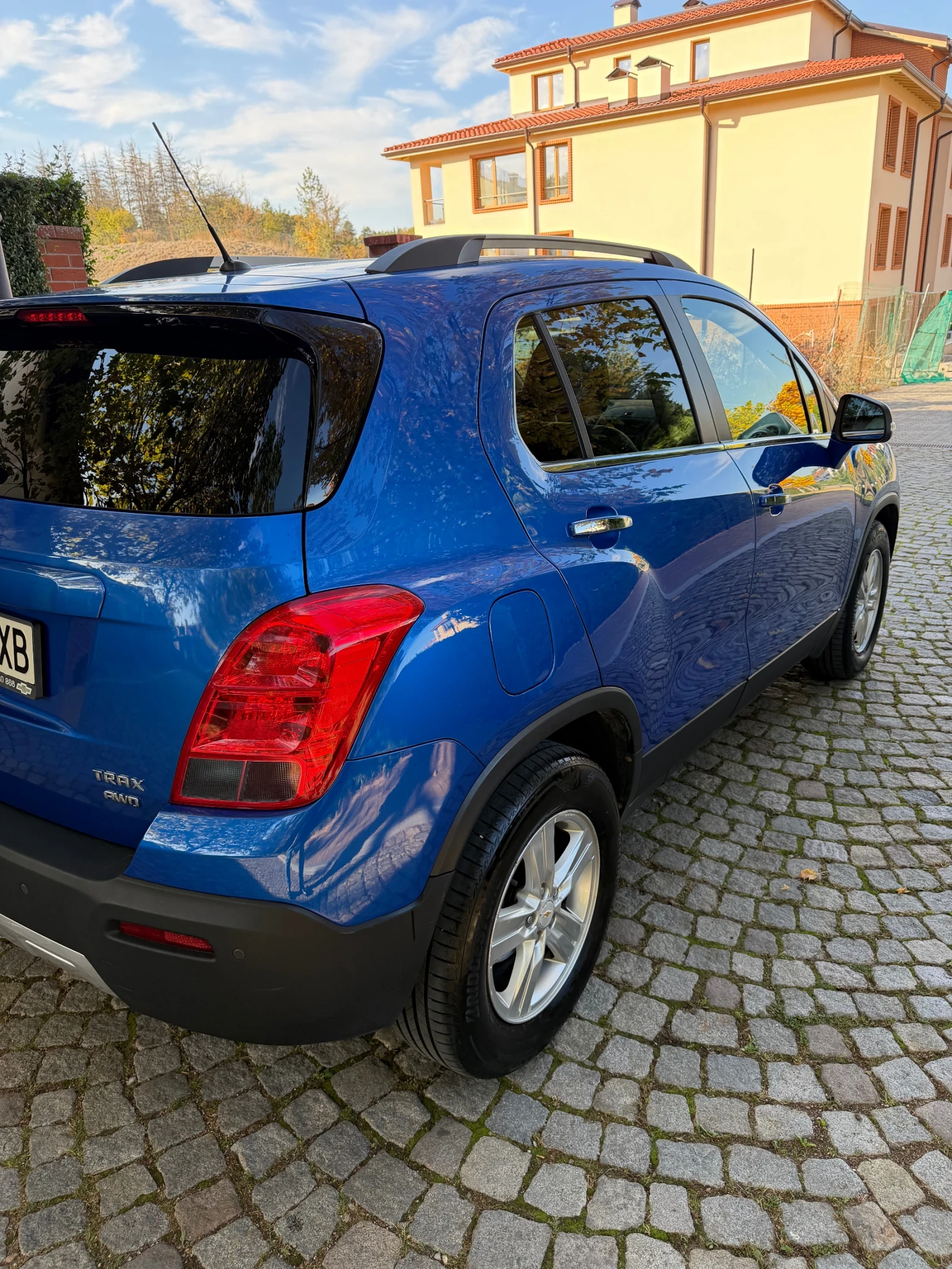 Chevrolet Trax 1.4T AWD, снимка 6 - Автомобили и джипове - 56599440