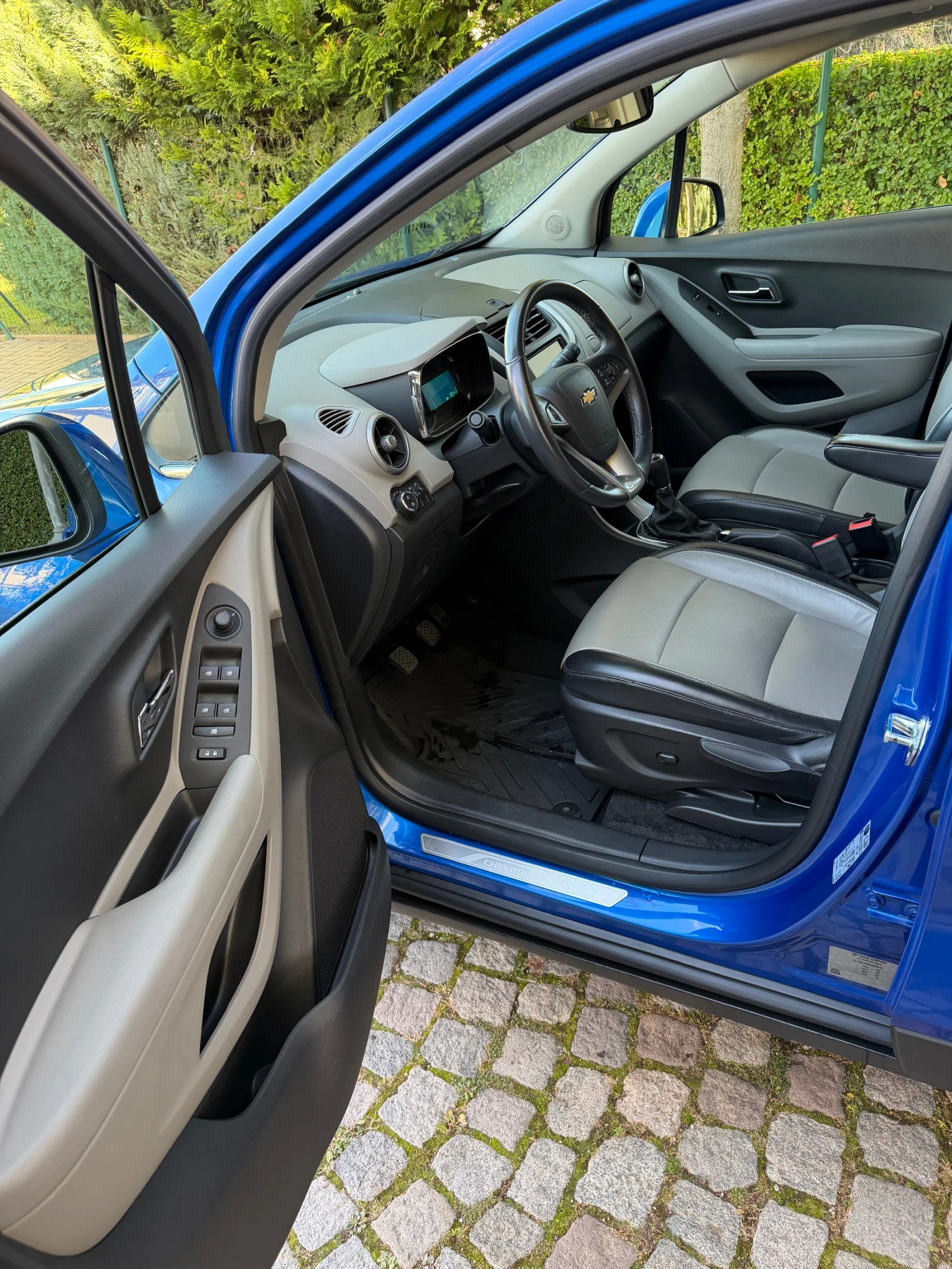 Chevrolet Trax 1.4T AWD, снимка 7 - Автомобили и джипове - 56599440