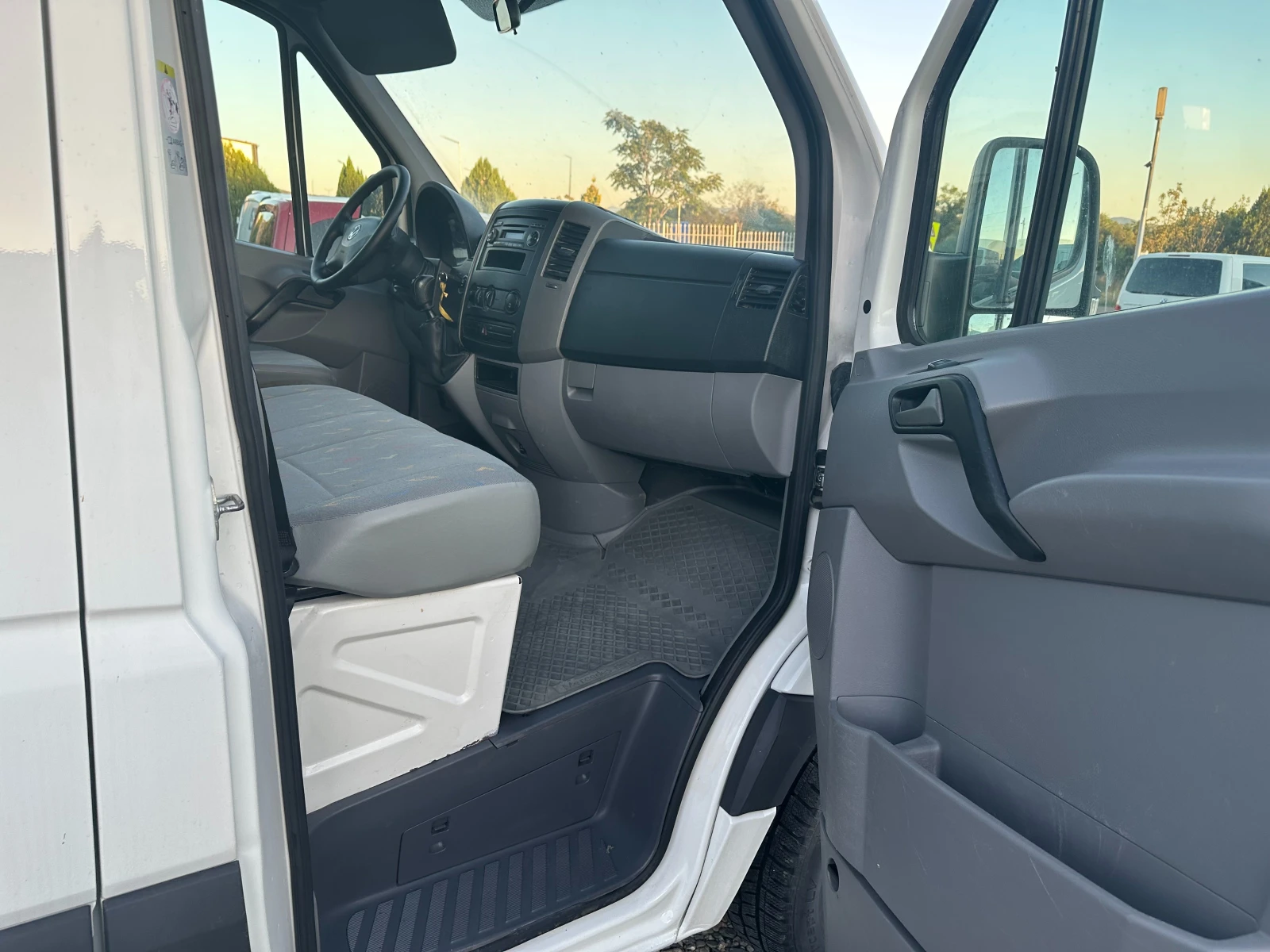 VW Crafter 7места - изображение 8