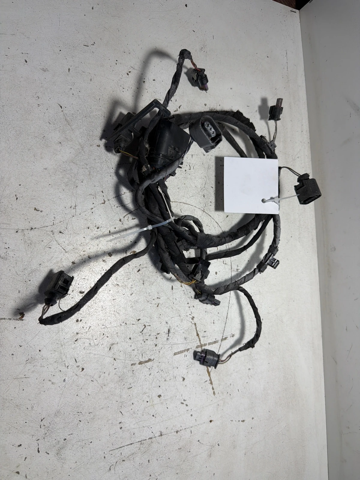 инсталация преден парктроник със самопаркиране 3G0971095L VW Passat