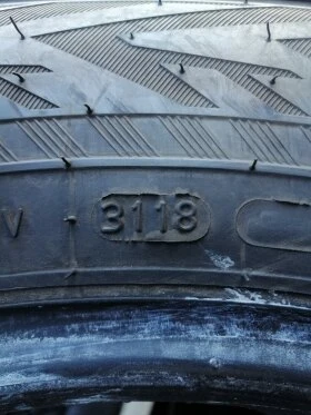 Гуми Зимни 235/60R17, снимка 7