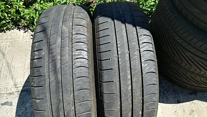 Гуми Летни 205/65R15, снимка 1 - Гуми и джанти - 25563075