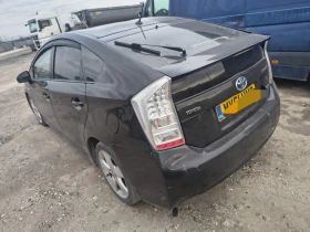 Toyota Prius 1.8 НА ЧАСТИ , снимка 2
