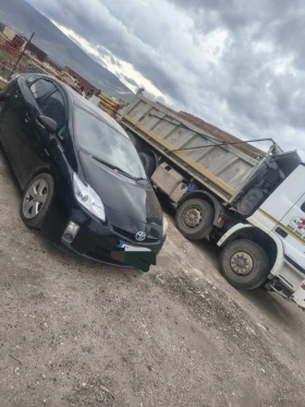 Toyota Prius 1.8 НА ЧАСТИ 