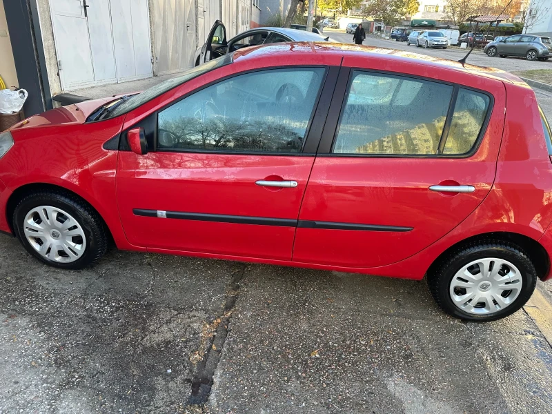 Renault Clio 1.5DCI, снимка 2 - Автомобили и джипове - 48520944