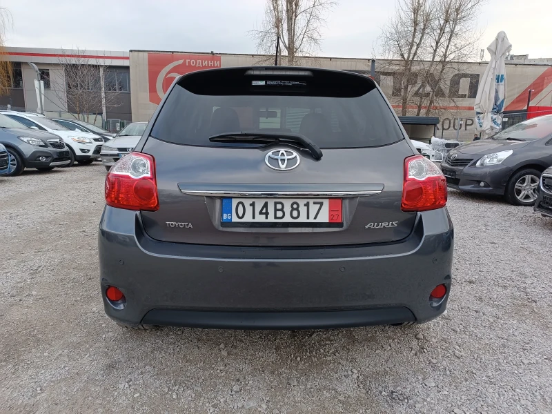 Toyota Auris 1.8 I. , снимка 4 - Автомобили и джипове - 48995755