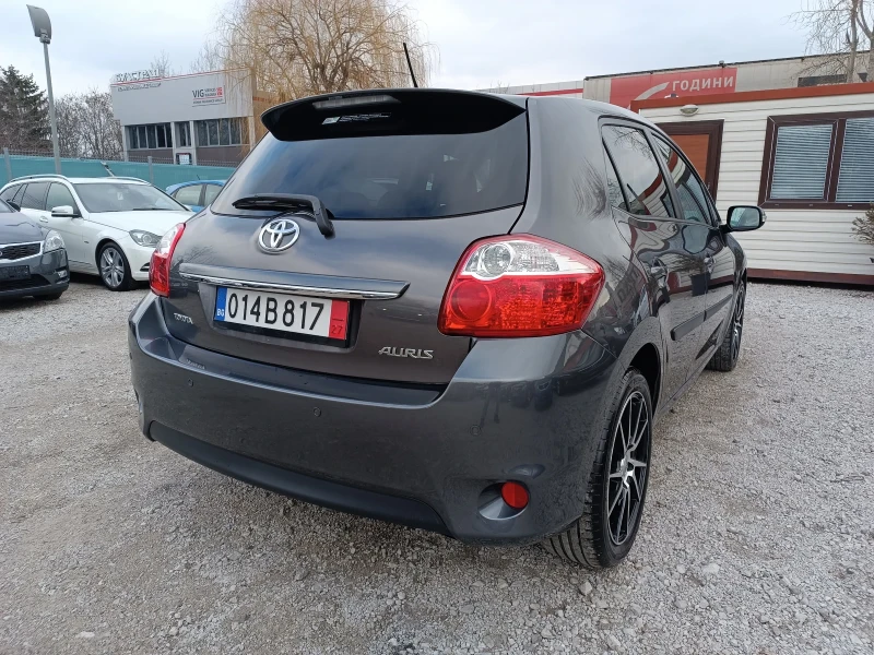 Toyota Auris 1.8 I. , снимка 5 - Автомобили и джипове - 48995755