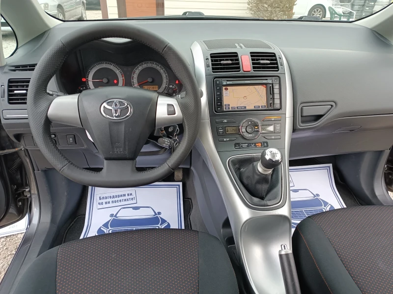 Toyota Auris 1.8 I. , снимка 10 - Автомобили и джипове - 48995755