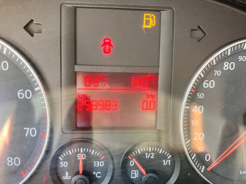 VW Golf 1.6 газ, снимка 11 - Автомобили и джипове - 51162535