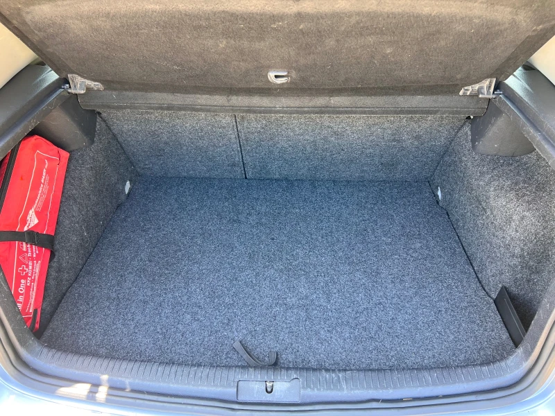 VW Golf 1.6 газ, снимка 7 - Автомобили и джипове - 51162535