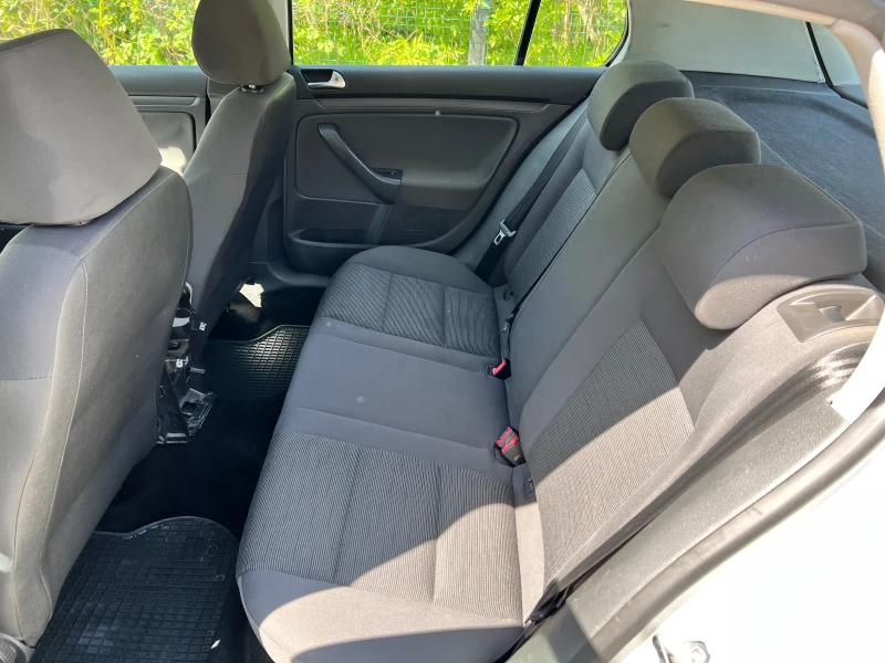 VW Golf 1.6 газ, снимка 9 - Автомобили и джипове - 51162535