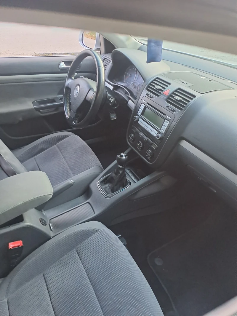 VW Golf 1.9 tdi + , снимка 5 - Автомобили и джипове - 52098396