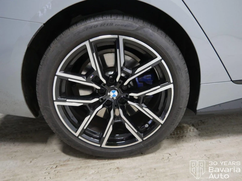 BMW i4 40 eDrive M Sport Paket, снимка 15 - Автомобили и джипове - 52834209