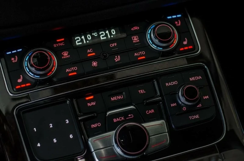 Audi A8 4.2TDI Сменени вериги ! , снимка 13 - Автомобили и джипове - 52957085