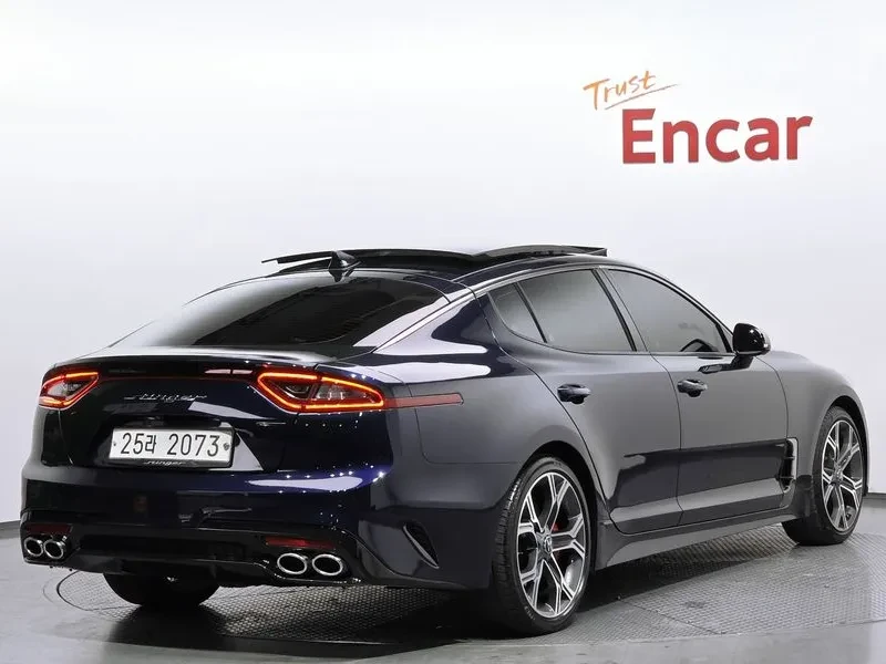 Kia Stinger 3.3 2WD GT - САМО 30% АВАНС , снимка 2 - Автомобили и джипове - 55998799