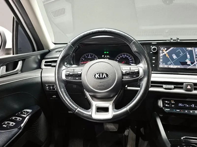 Kia K5 2.0 Prestige, снимка 13 - Автомобили и джипове - 56382340