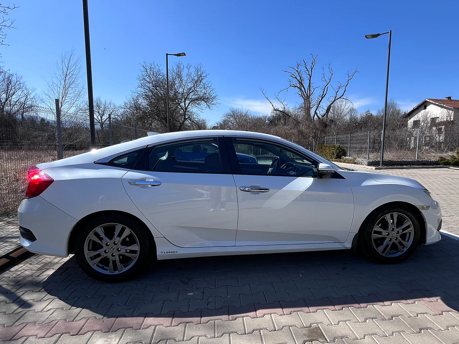 Honda Civic Touring - изображение 2