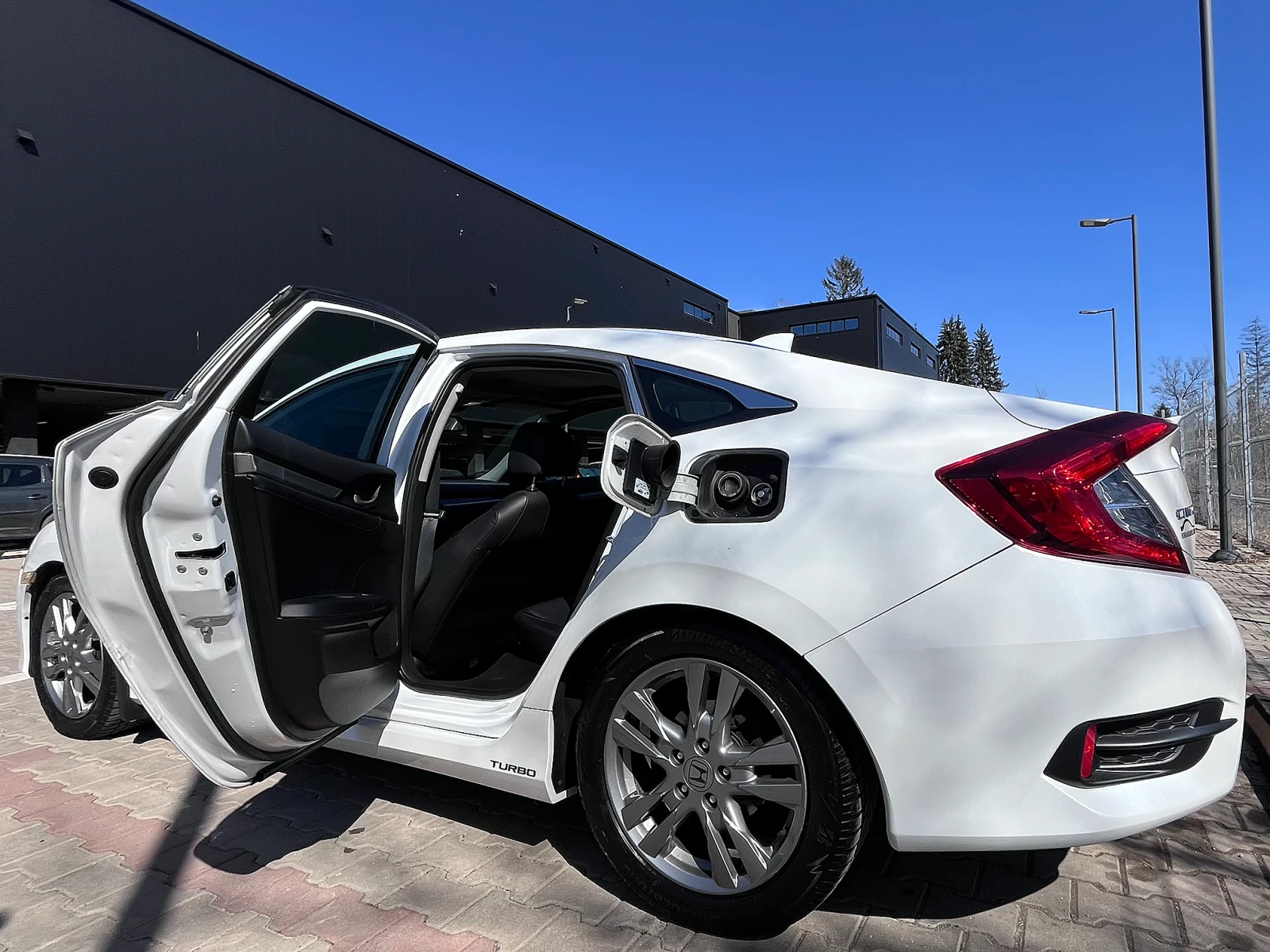 Honda Civic Touring - изображение 6