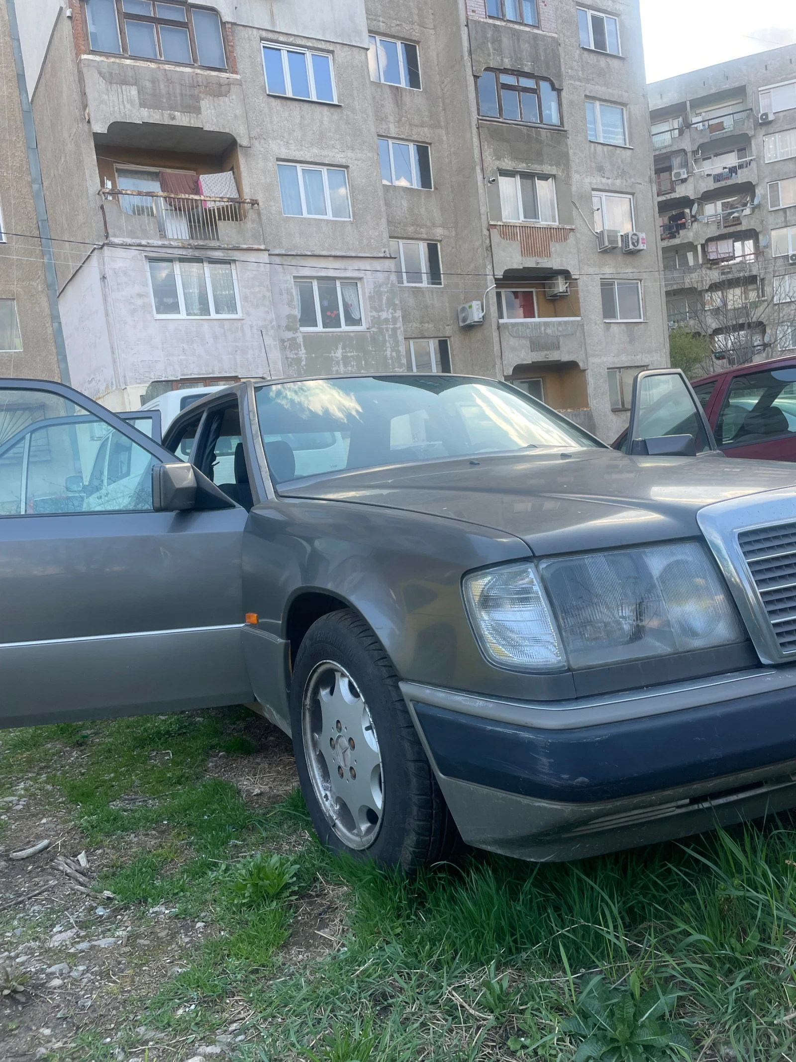 Mercedes-Benz 124  - изображение 5