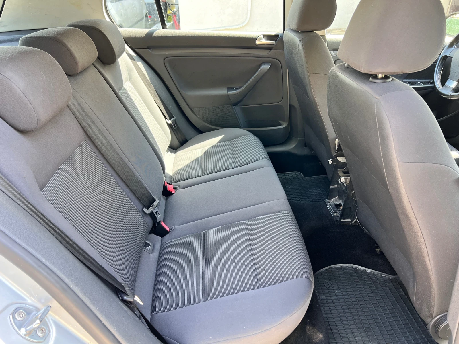 VW Golf 1.6 ГАЗ - изображение 6