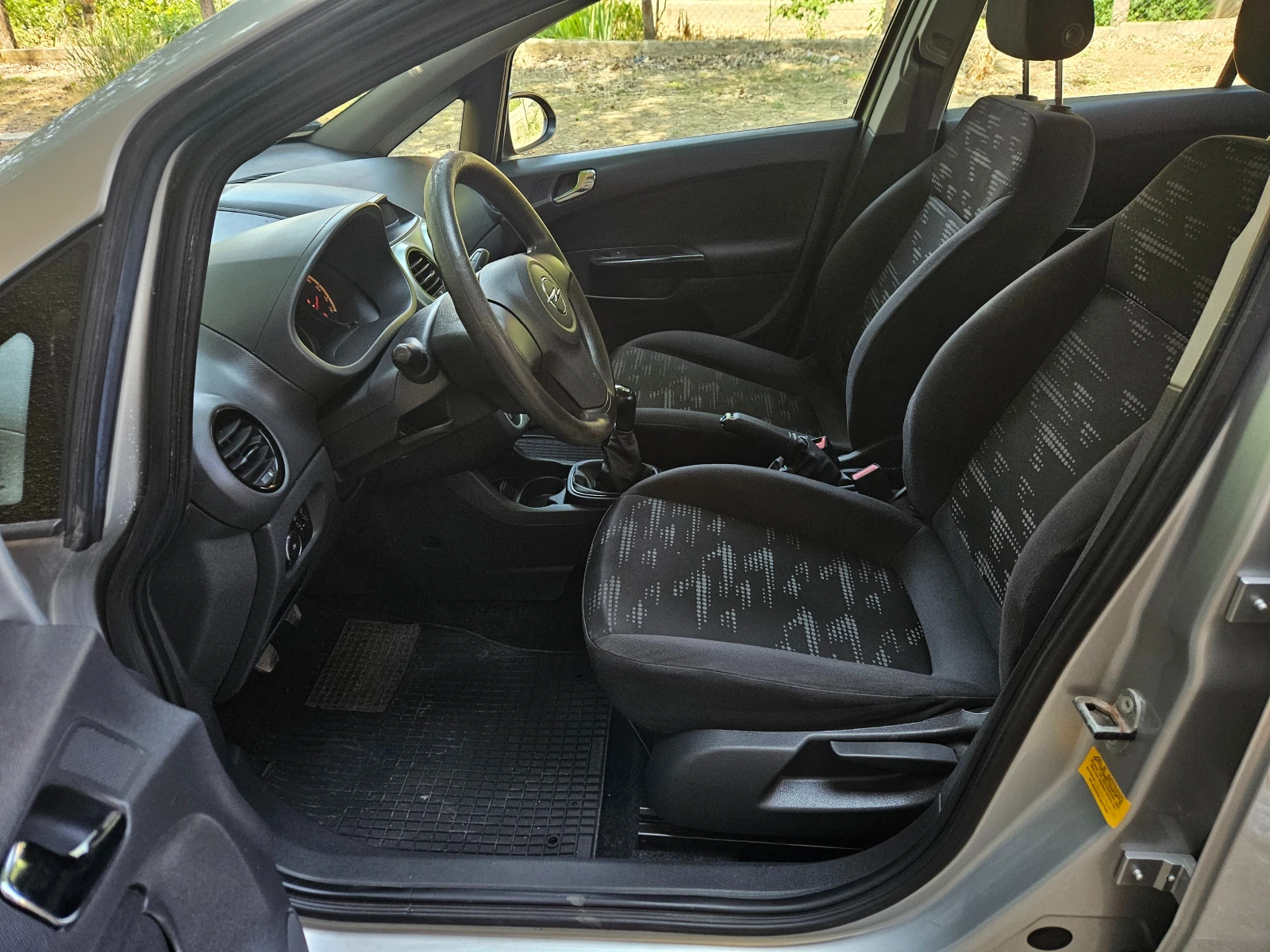 Opel Corsa 1.2i - изображение 8