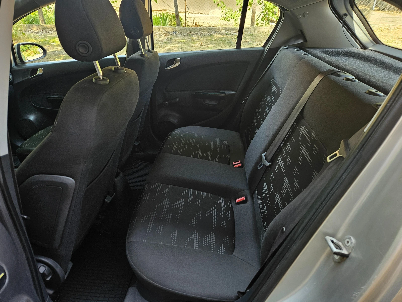 Opel Corsa 1.2i - изображение 9
