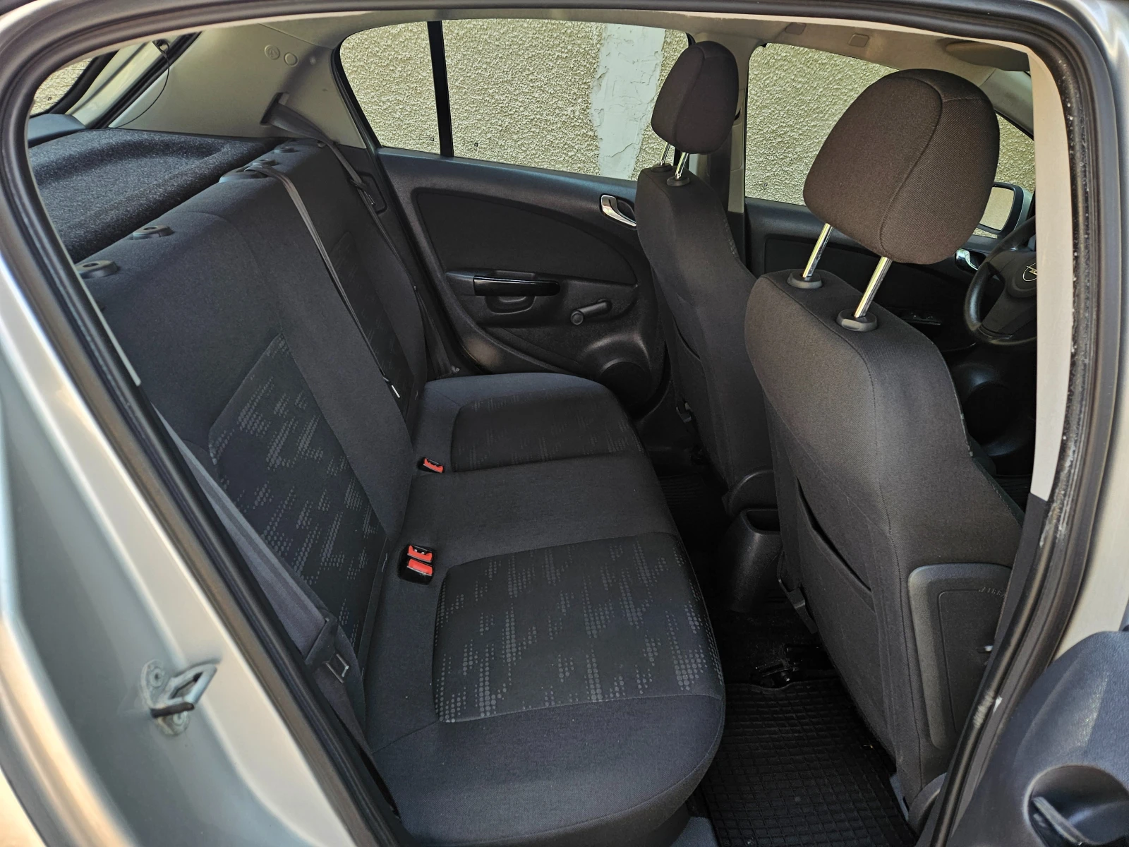 Opel Corsa 1.2i - изображение 10