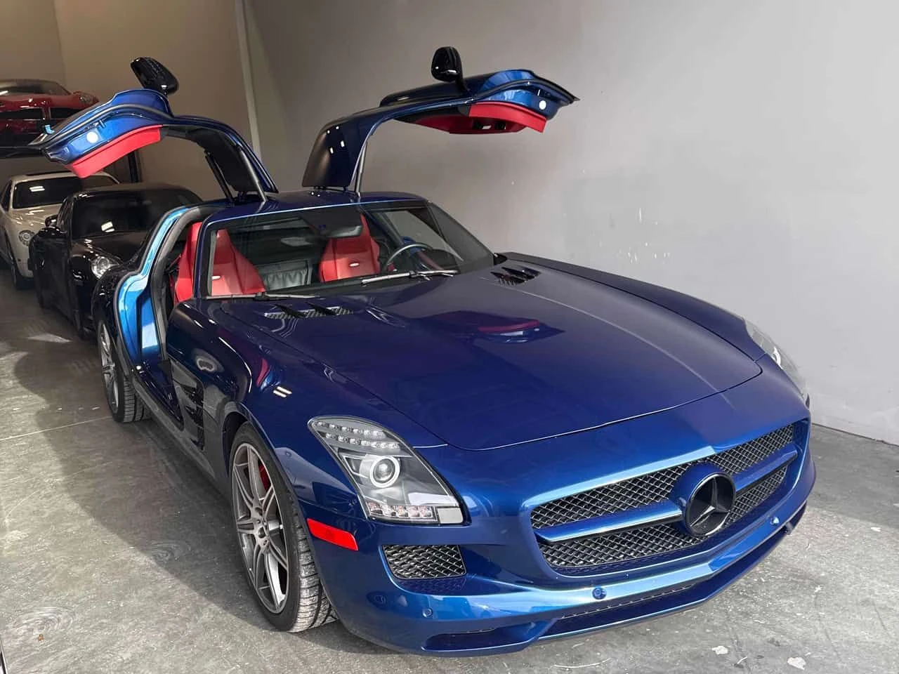 Mercedes-Benz SLS AMG * CARFAX * БЕЗ ПЪРВОНАЧАЛНА ВНОСКА