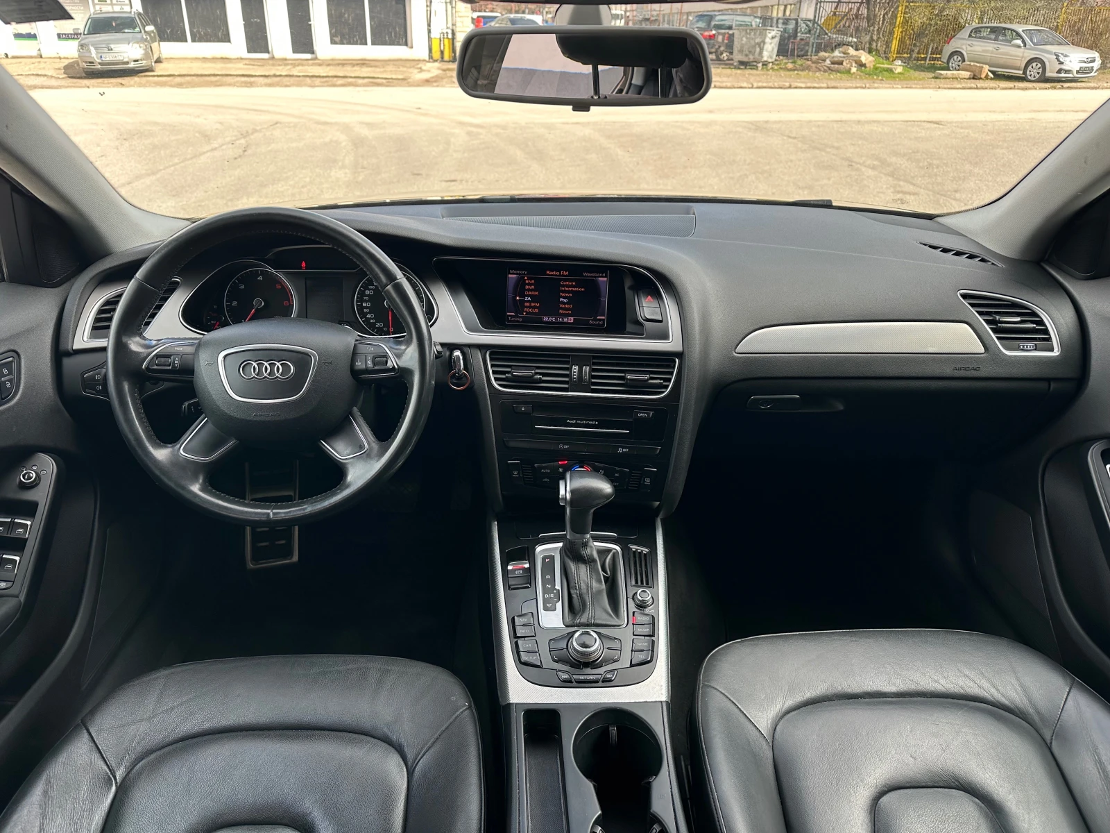 Audi A4 2.0TDI Автоматик Face Lift, снимка 12 - Автомобили и джипове - 54012667