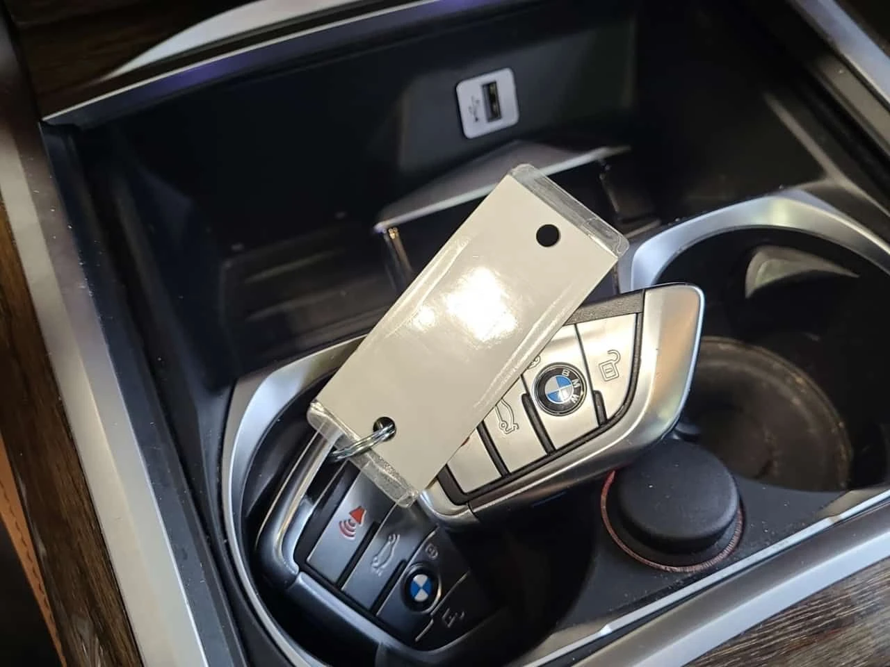 BMW 750 * XDRIVE * 360 * ОБДУВХАНЕ * КОМПЛЕКТ ГУМИ , снимка 8 - Автомобили и джипове - 54209416