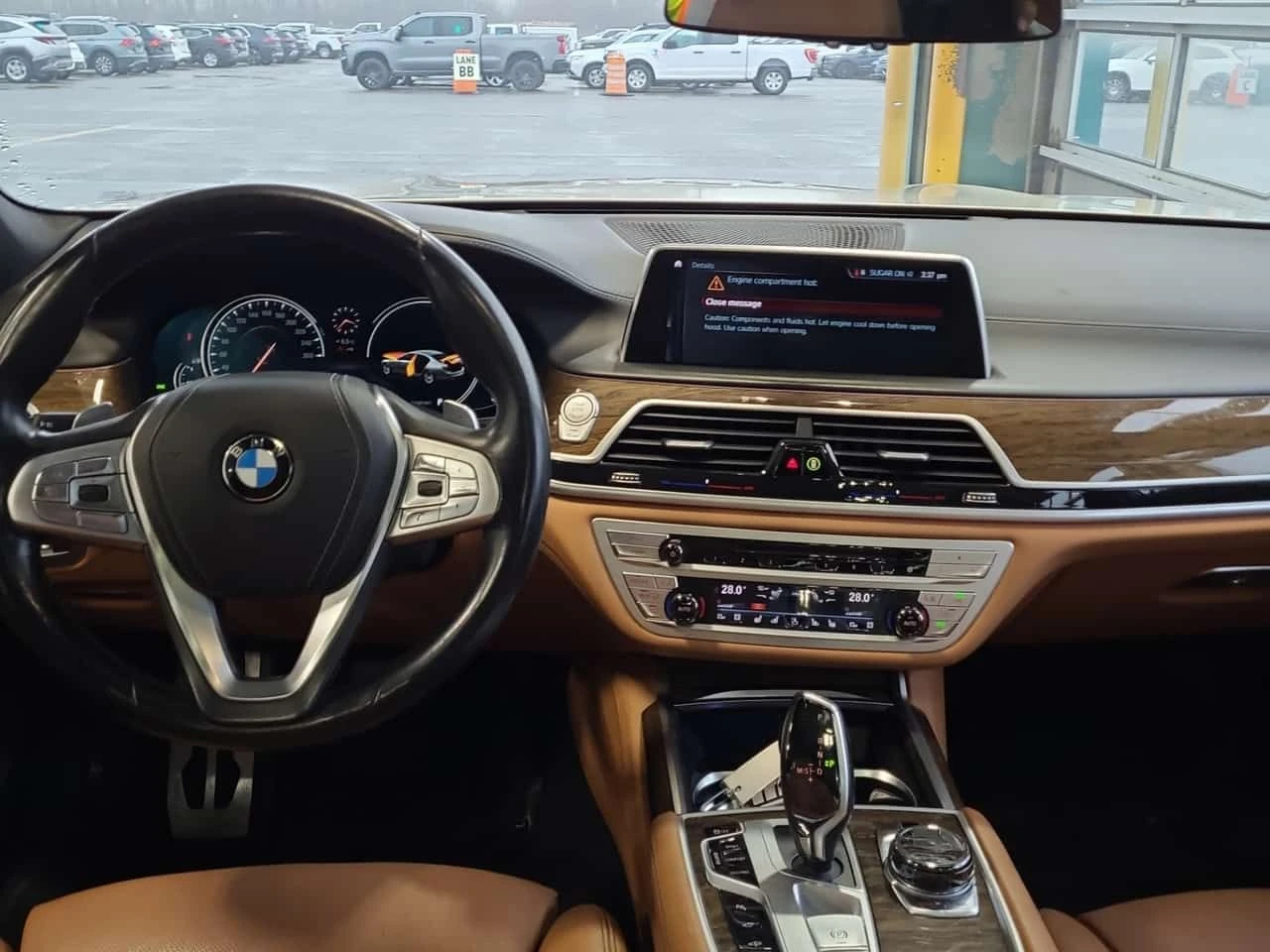 BMW 750 * XDRIVE * 360 * ОБДУВХАНЕ * КОМПЛЕКТ ГУМИ , снимка 10 - Автомобили и джипове - 54209416