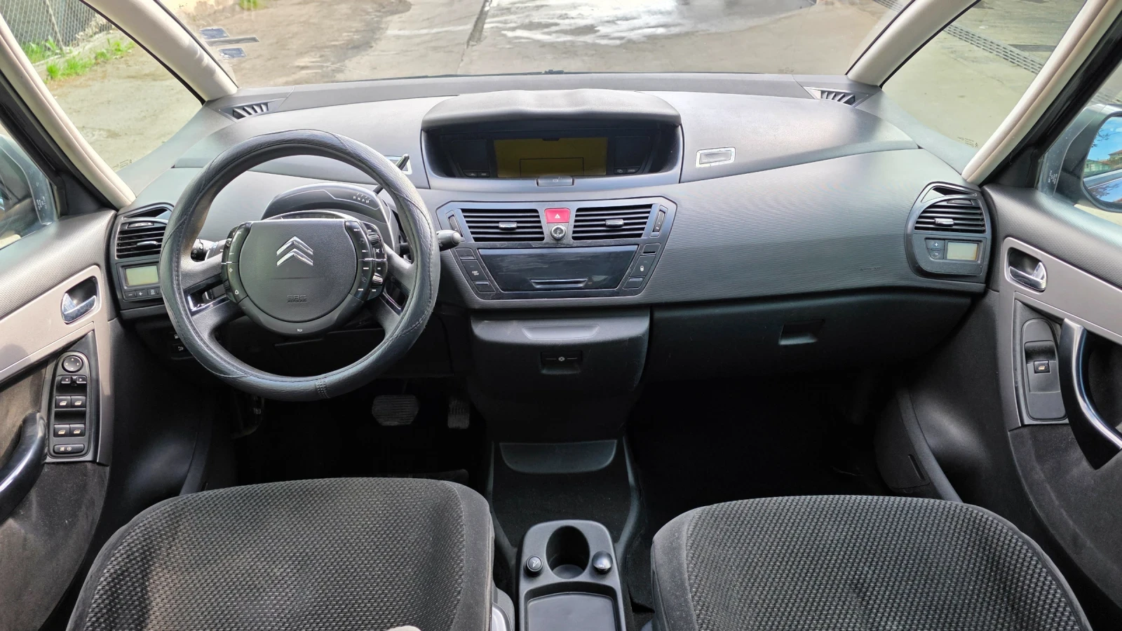 Citroen C4 Picasso Газ бензин 7 местен, снимка 7 - Автомобили и джипове - 54548355