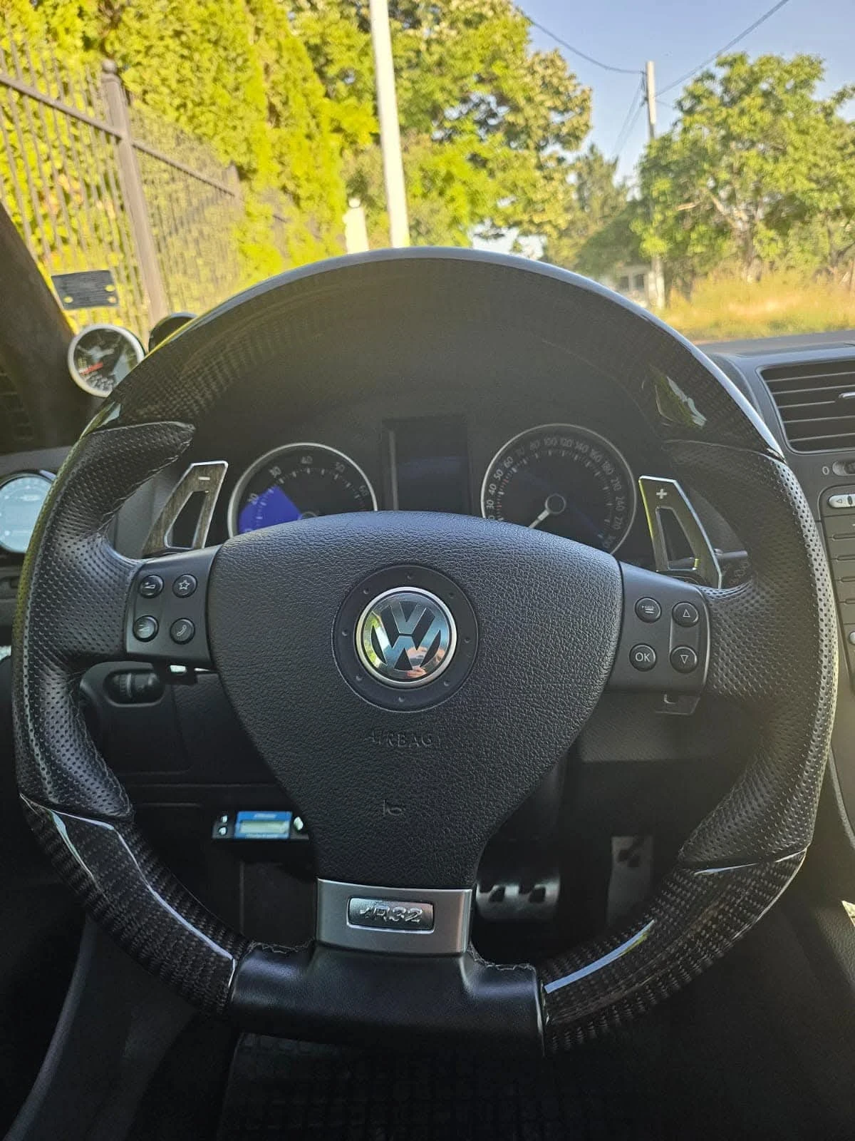 VW Golf R32 Turbo, снимка 15 - Автомобили и джипове - 54737732