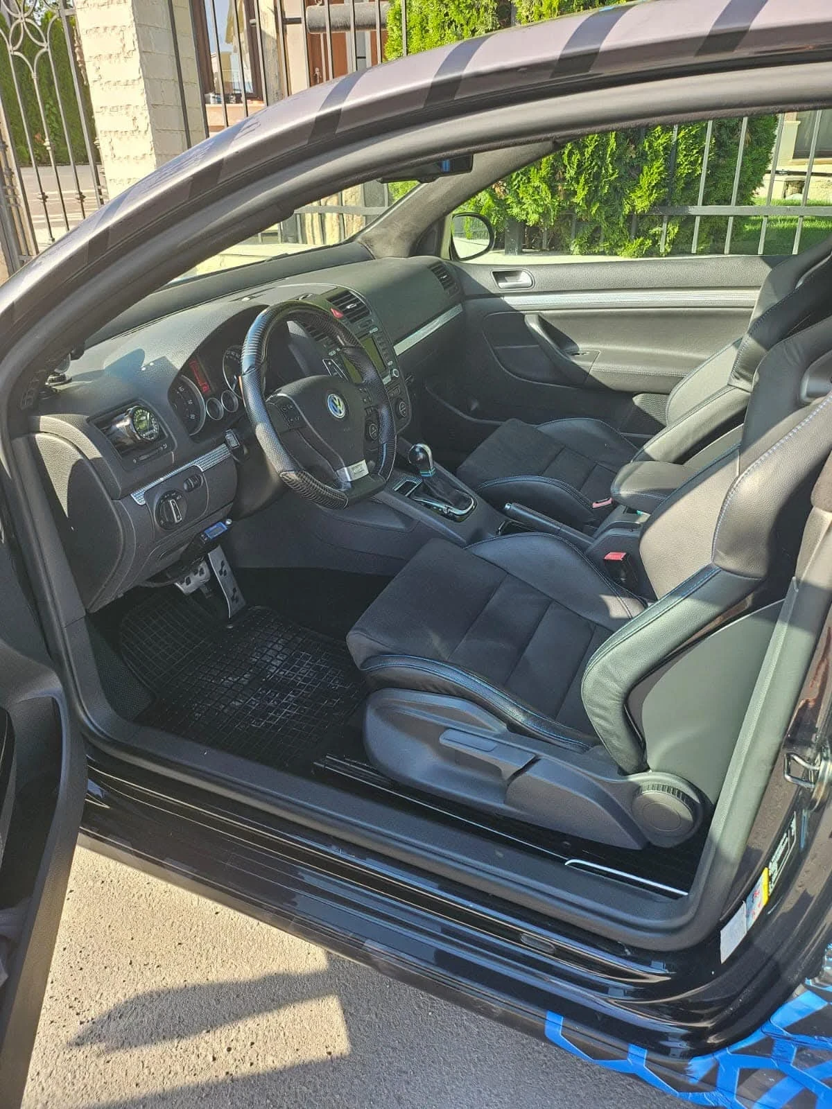 VW Golf R32 Turbo, снимка 8 - Автомобили и джипове - 54737732