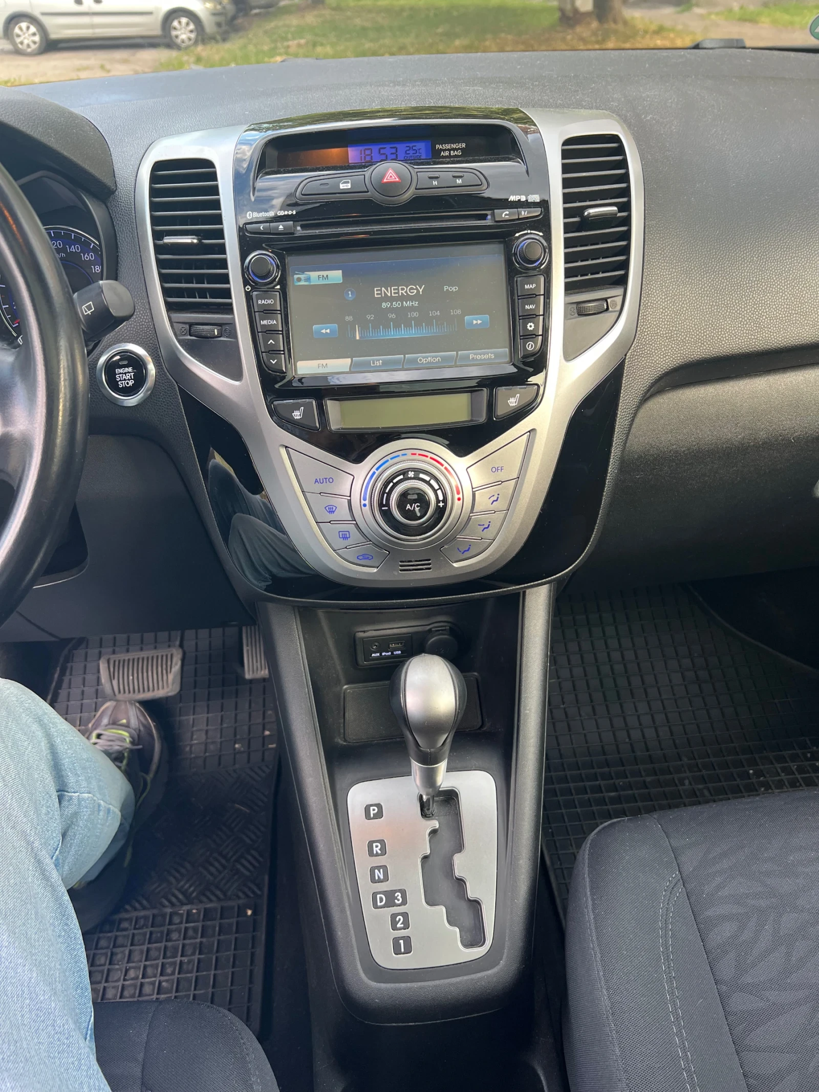 Hyundai Ix20 1, 6 78K PANORAMA NAVI, снимка 8 - Автомобили и джипове - 55306670