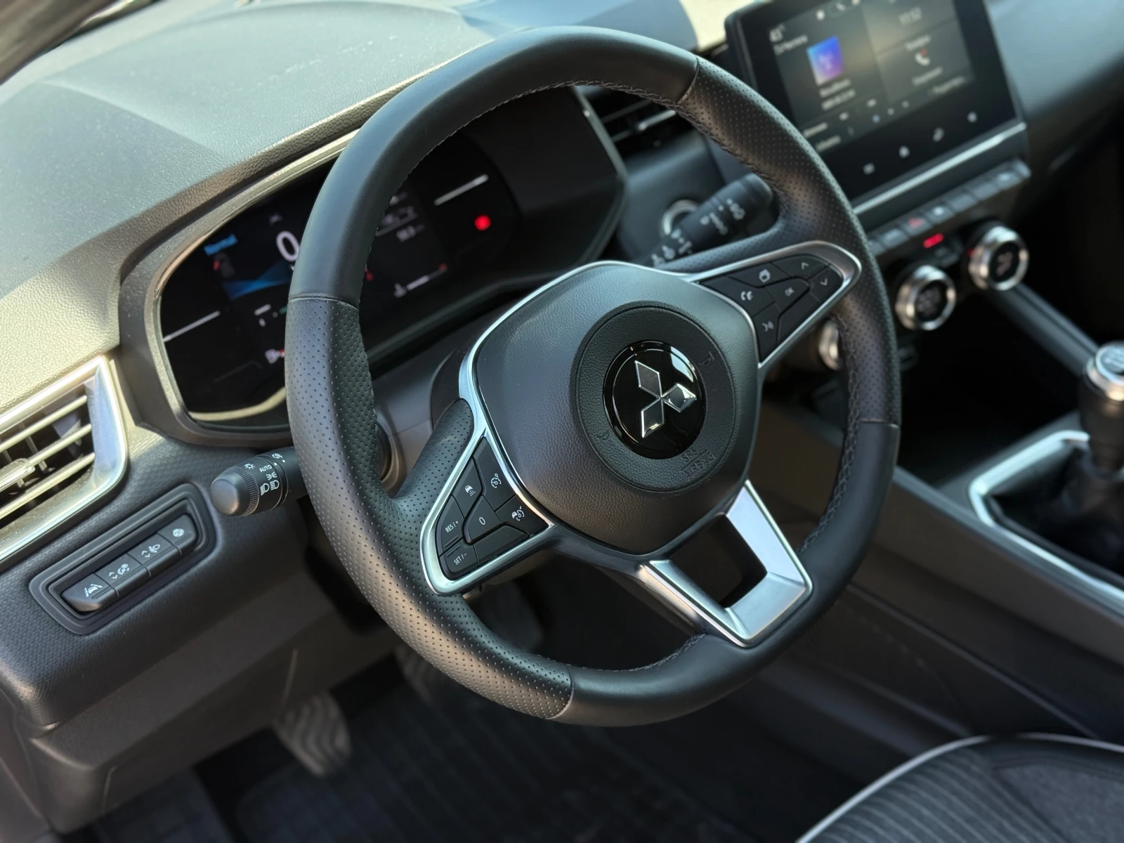 Mitsubishi Colt 1.0I * НОВ АВТОМОБИЛ* ДОКАЗУЕМИ КИЛОМЕТРИ* , снимка 6 - Автомобили и джипове - 55901679