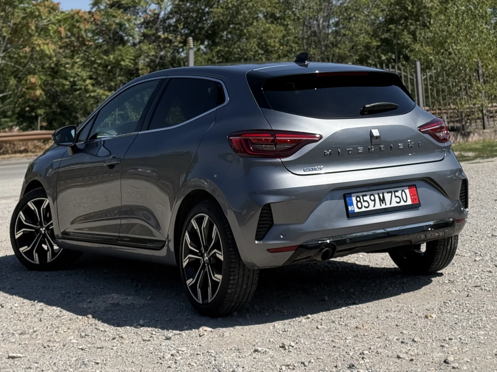 Mitsubishi Colt 1.0I * НОВ АВТОМОБИЛ* ДОКАЗУЕМИ КИЛОМЕТРИ* , снимка 4 - Автомобили и джипове - 55901679