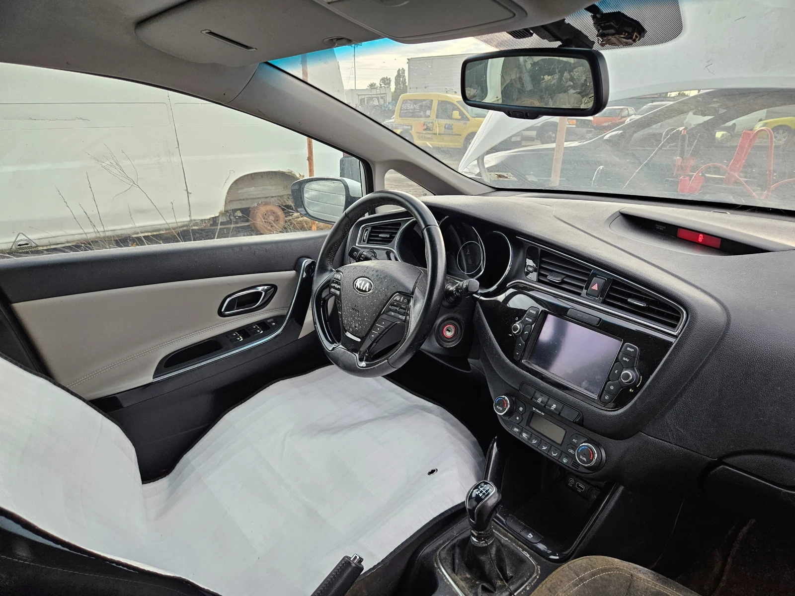 Kia Ceed 1.0 T-GDI, снимка 12 - Автомобили и джипове - 55946970