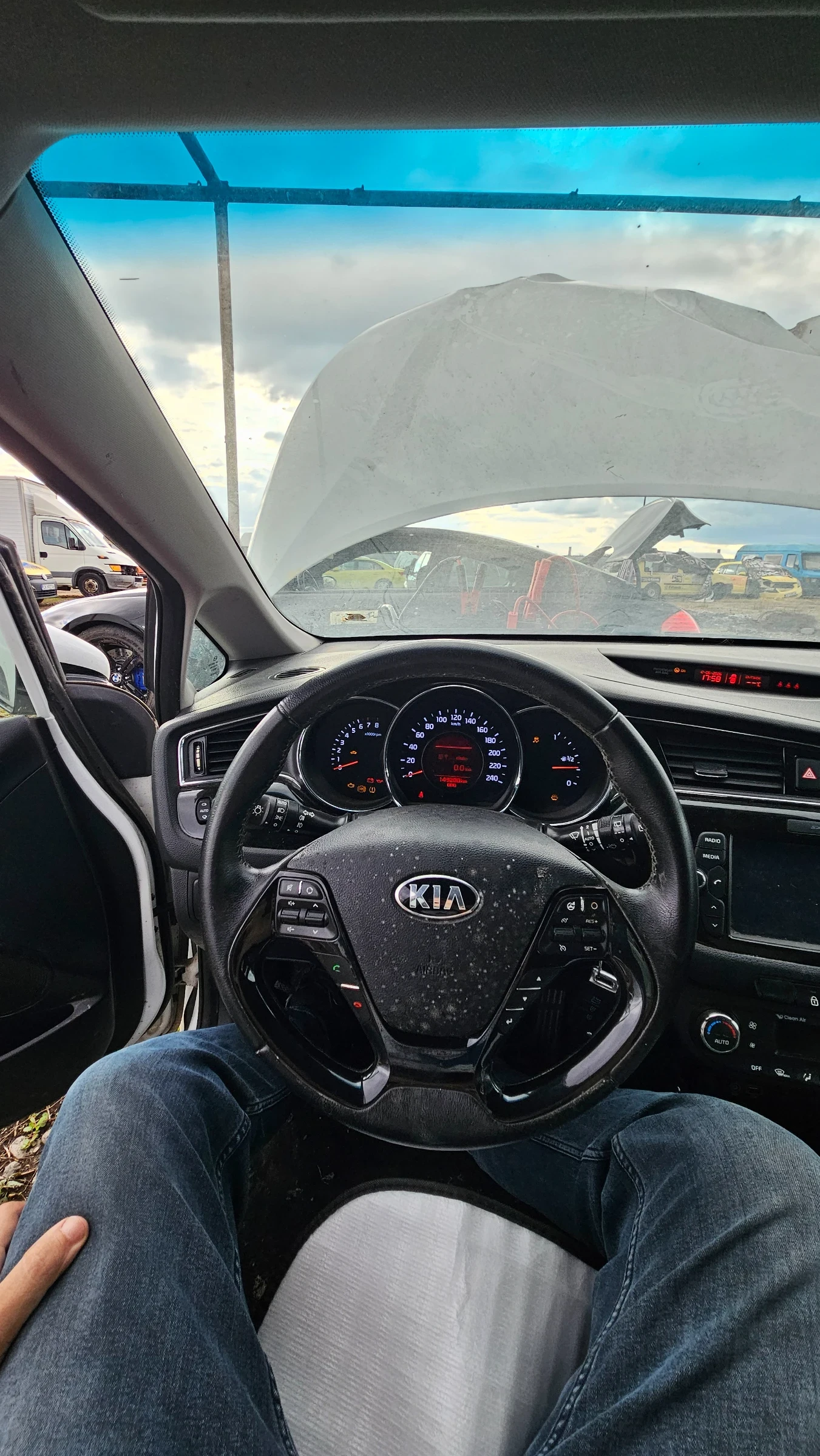 Kia Ceed 1.0 T-GDI, снимка 11 - Автомобили и джипове - 55946970
