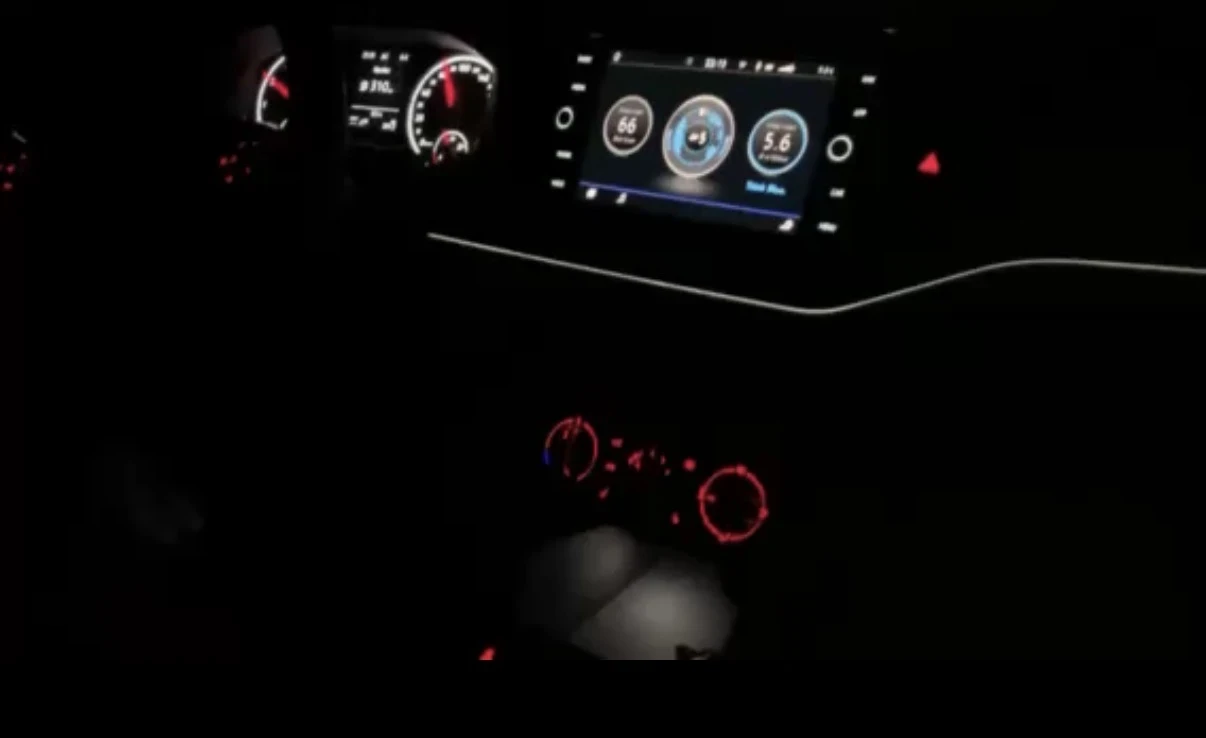 VW Polo, снимка 9 - Автомобили и джипове - 55994379